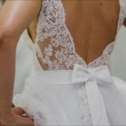 Detalhe Costas Renda Francesa e Tope